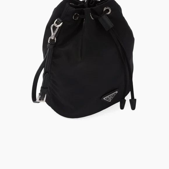 ✨ Prada Re-Nylon Bucket Pouch – Black ✨ - Picture 2 of 9